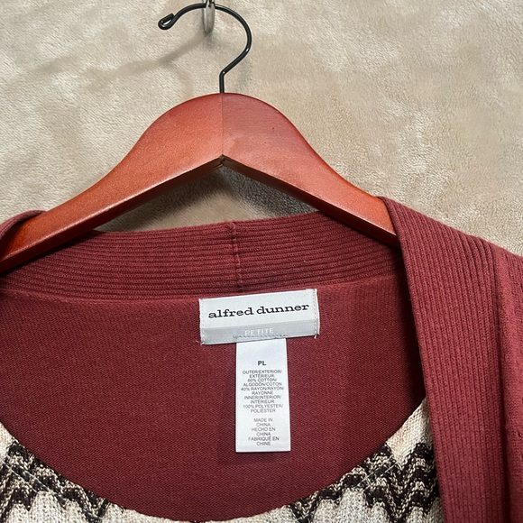 ALFRED DUNNER PETITE TWO IN ONE TOP - Picture 16 of 16